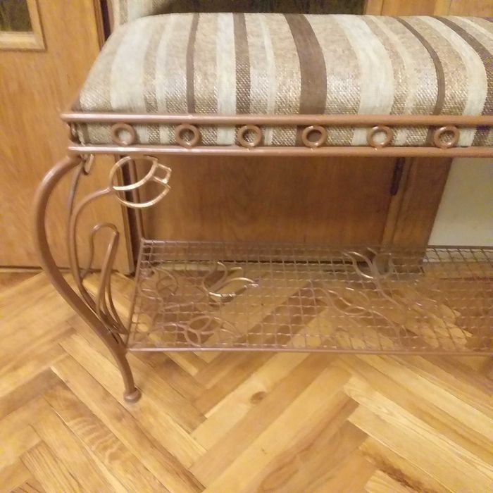 металева лавка банкетка