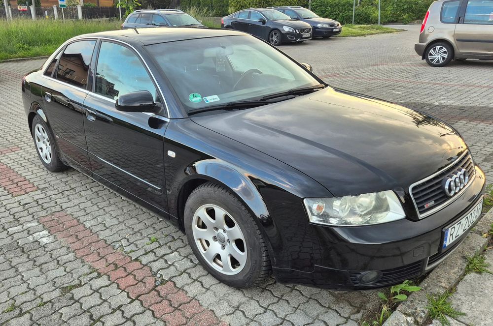 Audi A4 Limousine AUDI A4 B6 2.0 ALT 130 KM S-line
