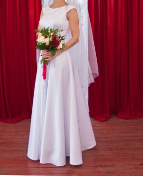 Свадебное платье белое.Атлас.Весільна сукня біла.