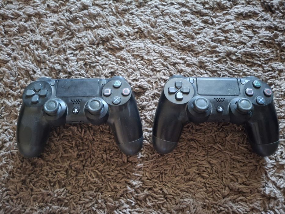 2 джойстика DualShock