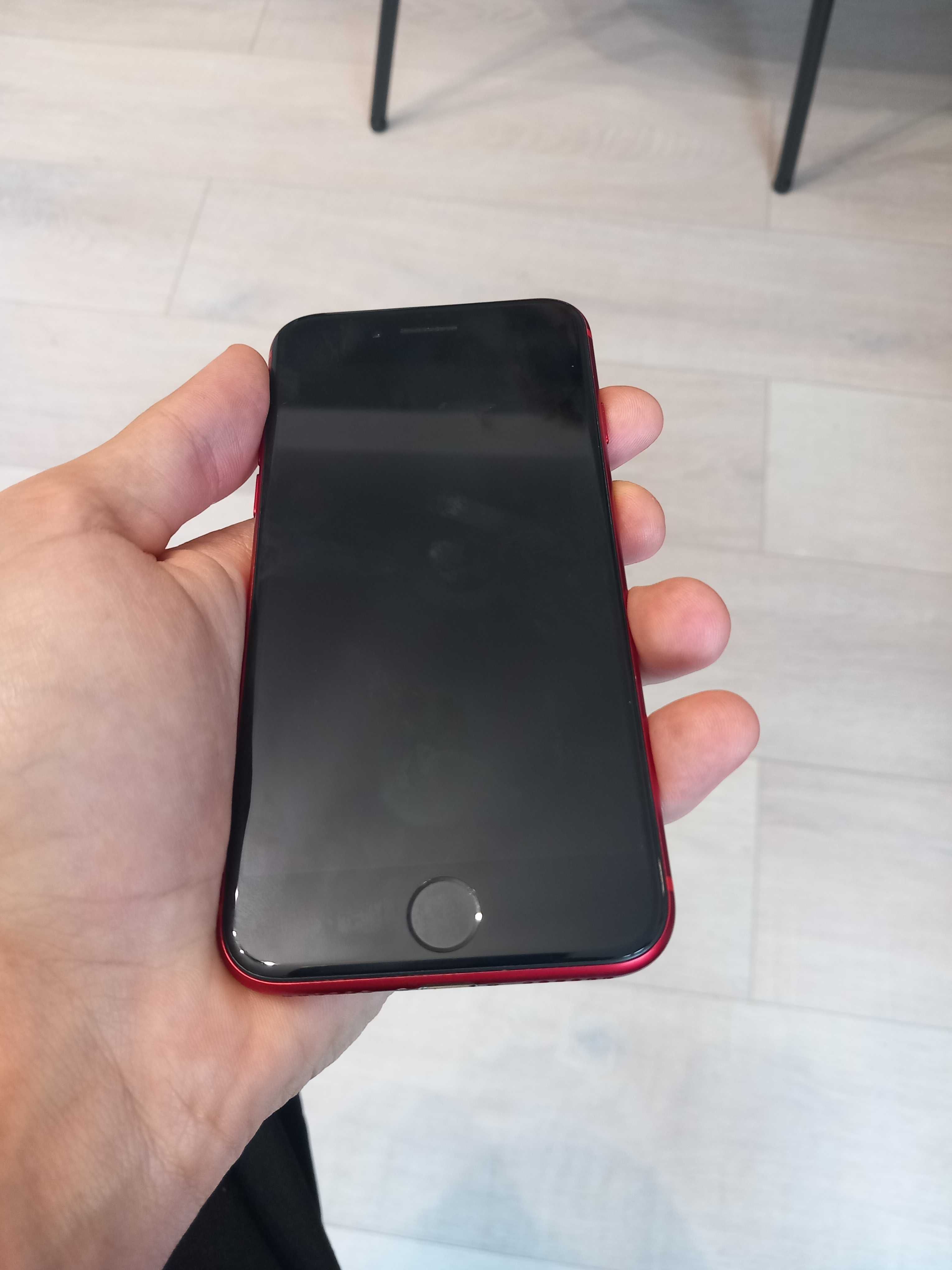 iPhone 8 64GB Czerwony