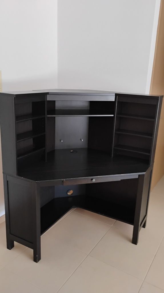 Mesa/Secretária de canto IKEA Hemnes Preto