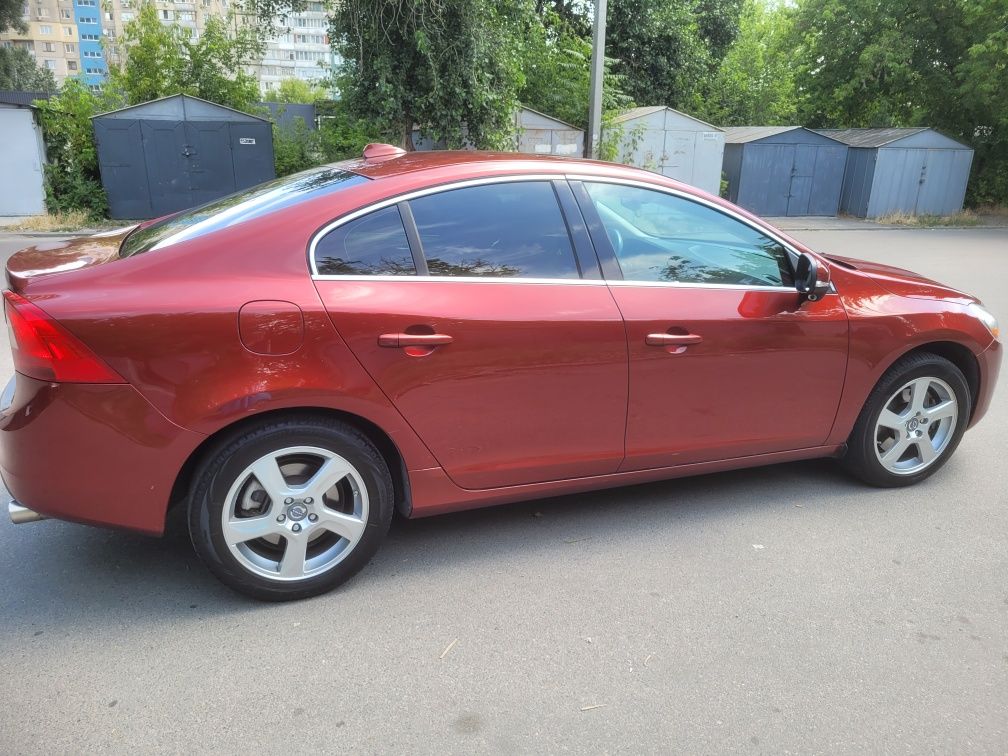 Продам Volvo s60