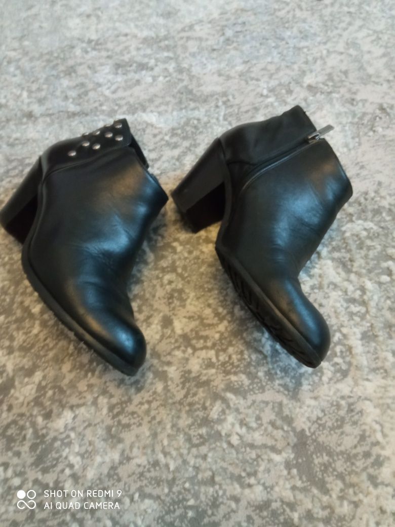 Botki Ryłko skóra r.40