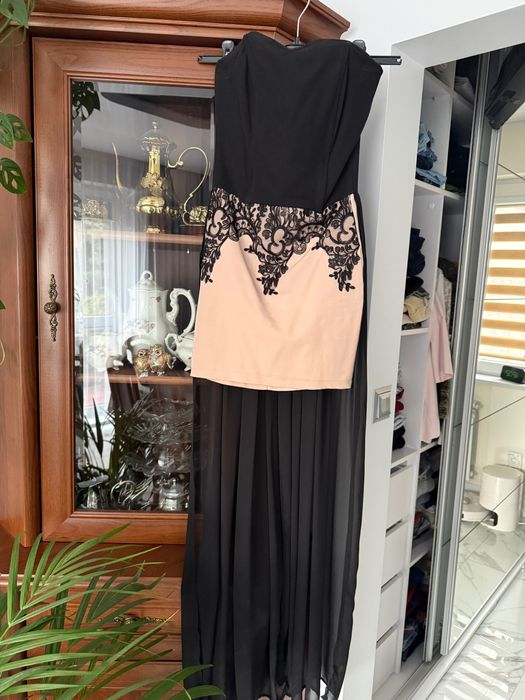 Elegancka Czarka sukienka tiul