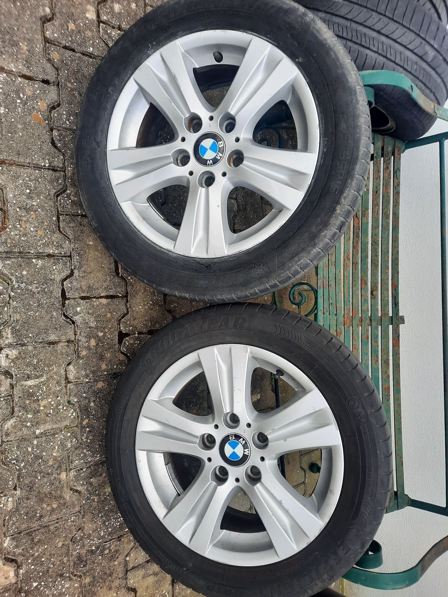 Vendo Jantes BMW a precisar de 4 pneus