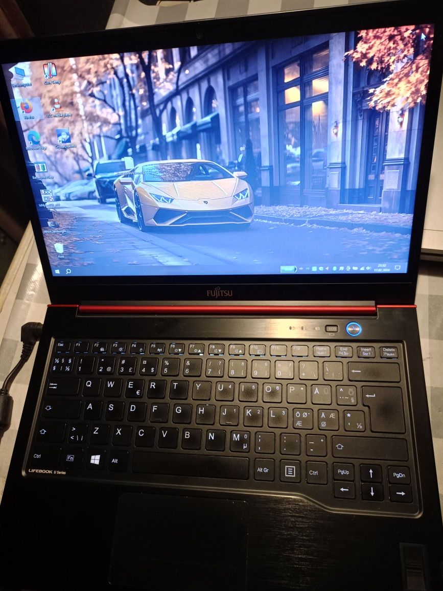 Fujitsu Lifebook u772 i5 2,7ghz 8gb ram ssd bat 1,5h win 10 szybki