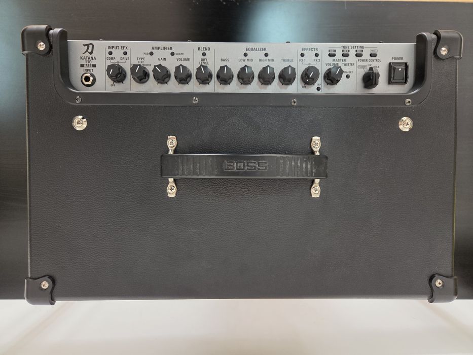 Boss Katana-110 Bass - Impecável