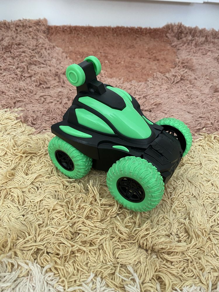 Zabawka samochodzik twister tańczący kaskader akrobata