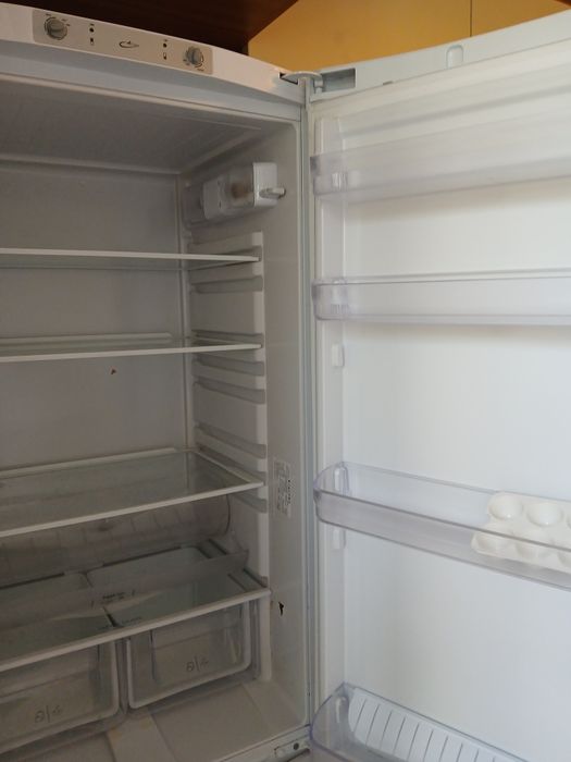 Холодильник Ariston Hotpoint