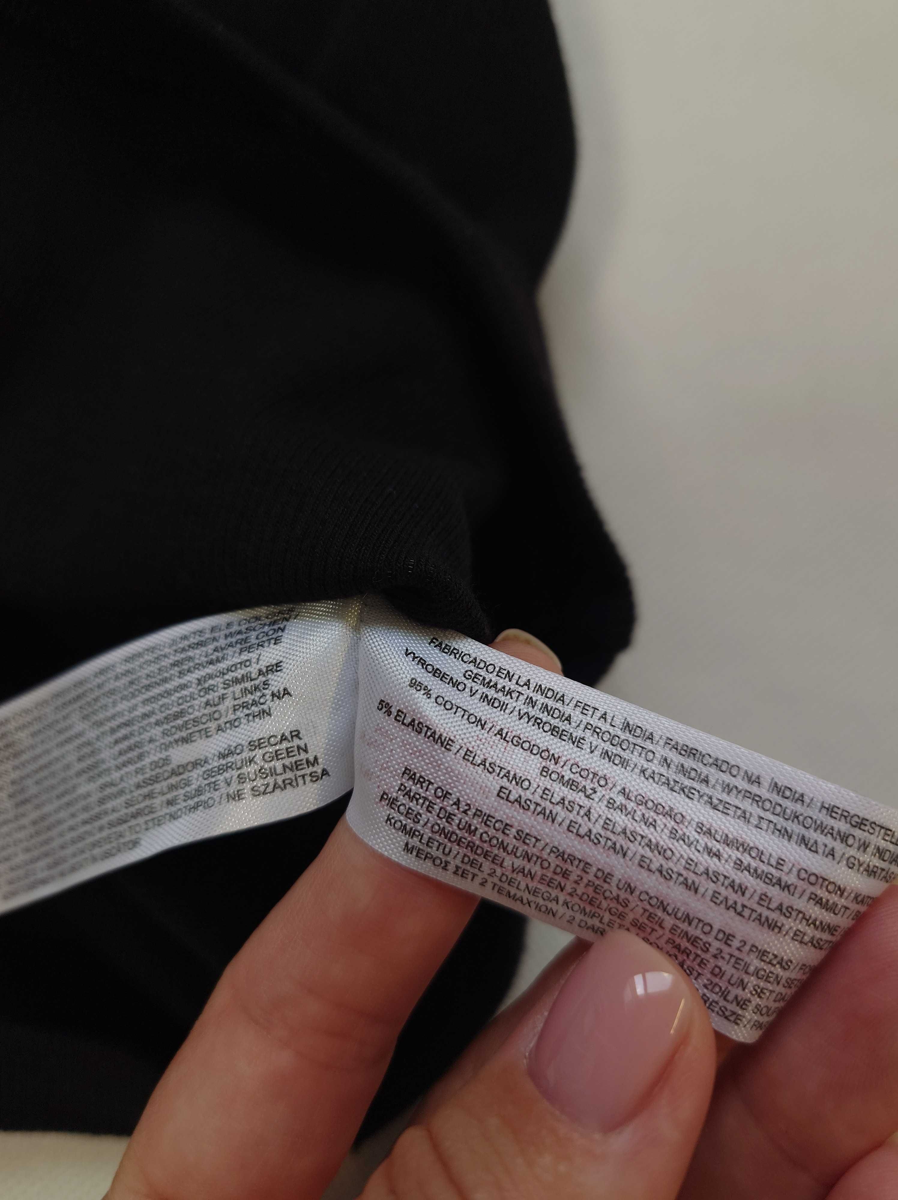 Czarny podkoszulek Friends, Primark 34-36