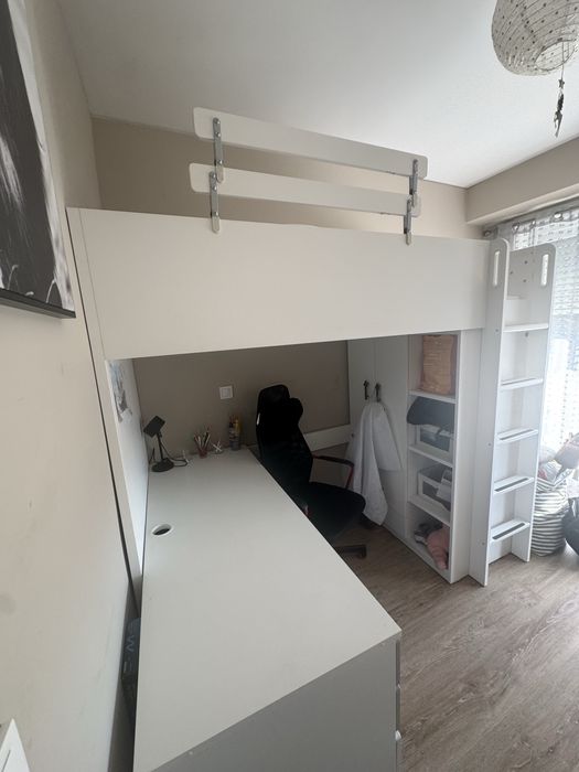 Beliche com secretaria e armario embutidos