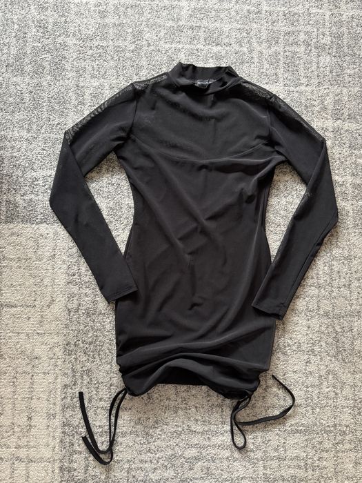 Czarna sukienka z długim rękawem rozmiar 40 do pracy na święta impreze