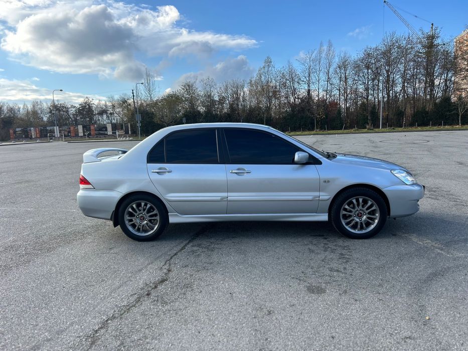 Продам Lancer IX