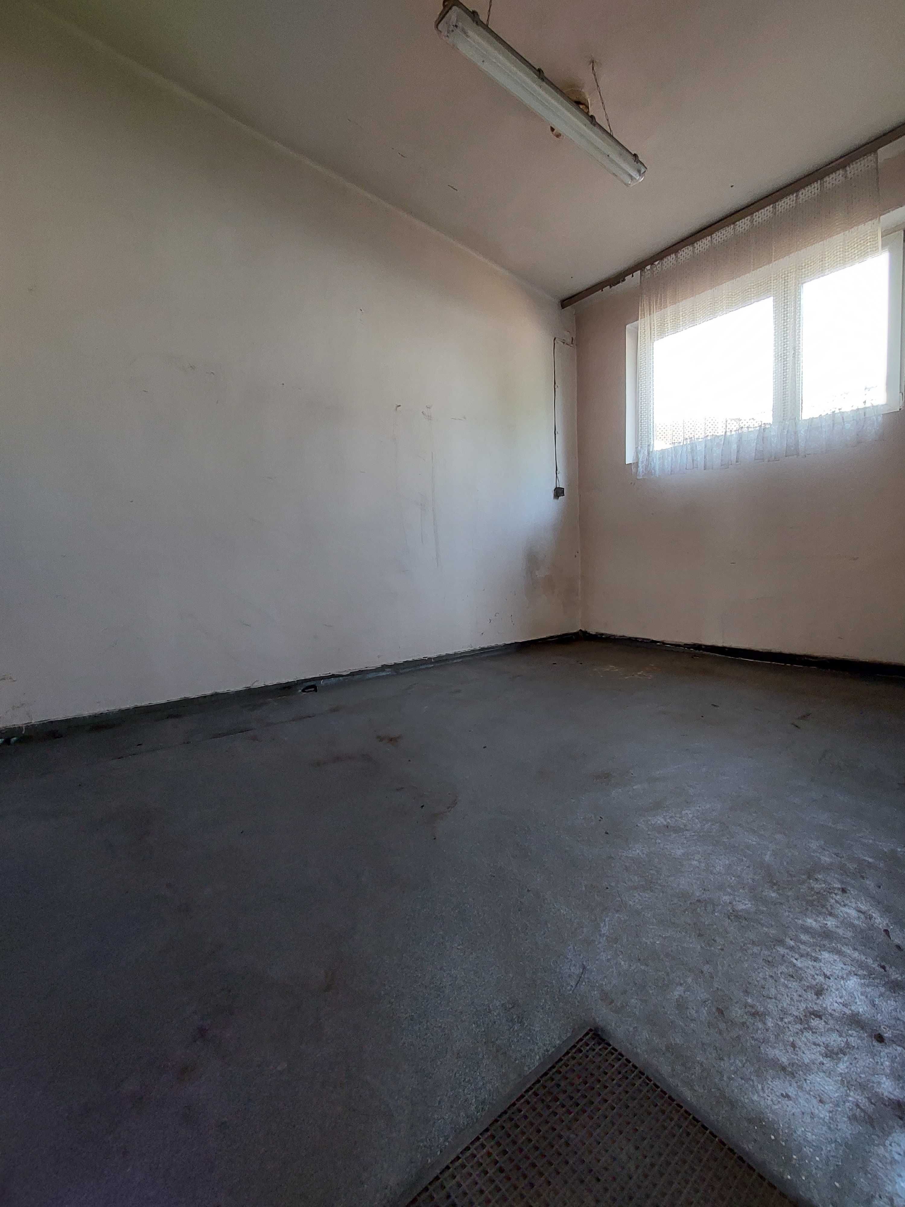 Warsztat, Hala 300m². Wysokie bramy.