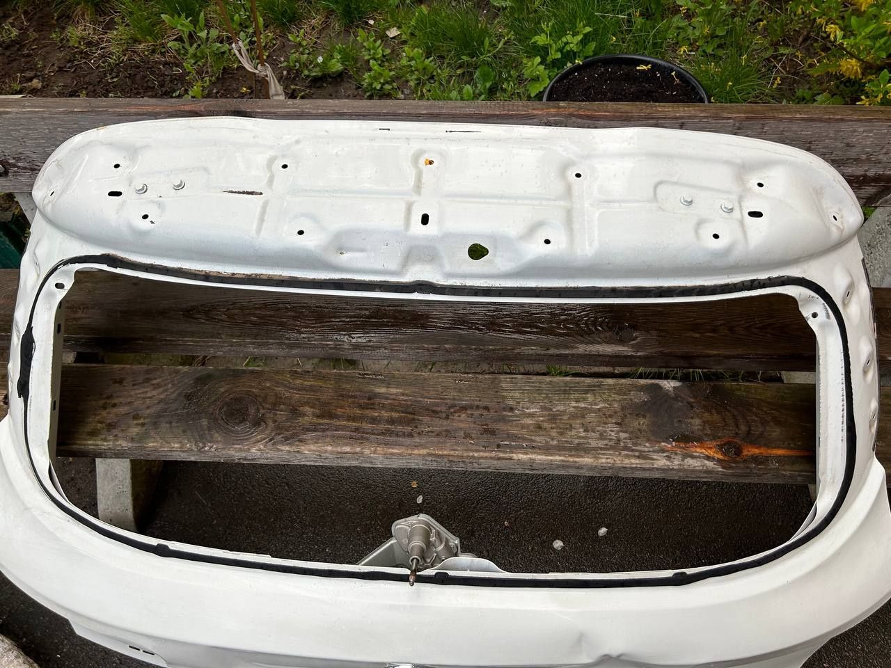Крышка багажника задняя багажник на Fiat Tipo 2015-2020 хэтчбек белая