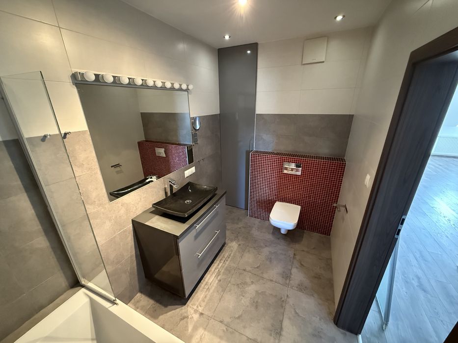 Sprzedam przestronne mieszkanie 3-pokojowe – 99 m², centrum miasta