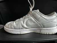 Nike dunk  dark white