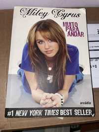 Biografica Miley Cyrus “muito para andar”