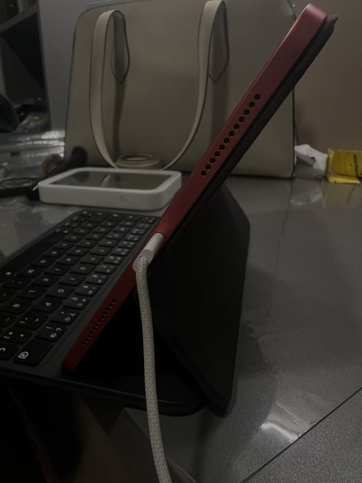 Capa magnetica com teclado pro ipad