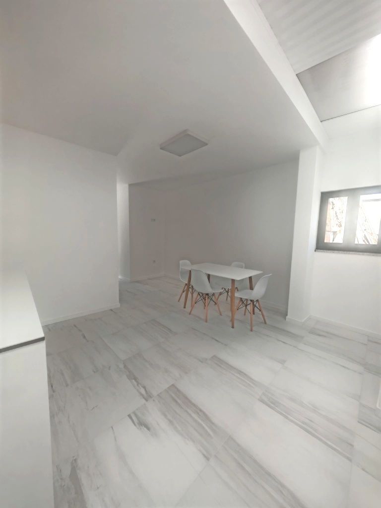 Apartamento T1 remodelado e pronto a habitar