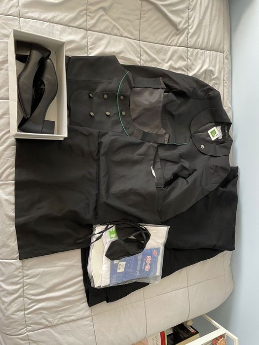 Traje Académico Feminino da Universidade de Aveiro