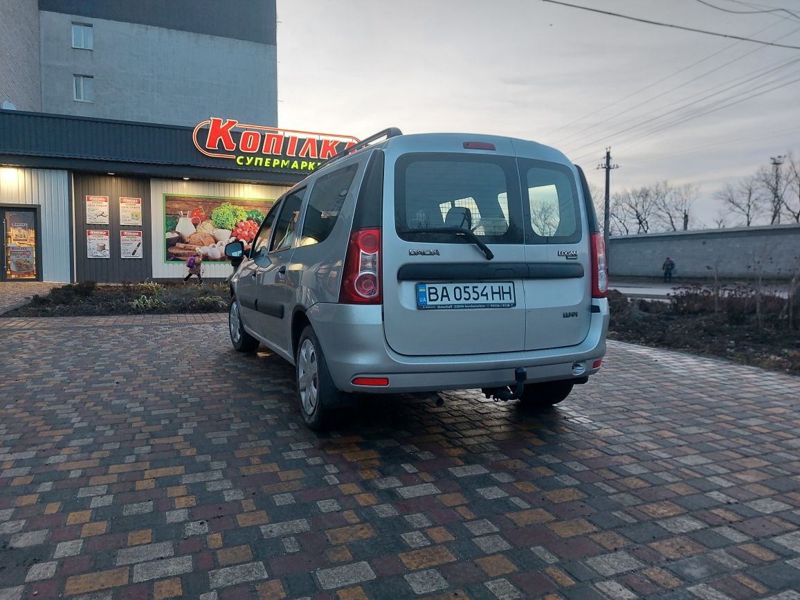 Dacia Logan універсал , 1.4 л, (2009р), як нова з салону (166тис.пробі