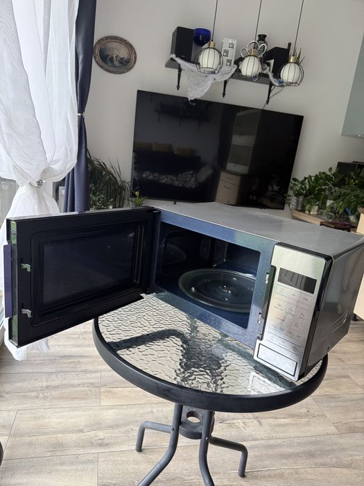 Mikrofalówka Samsung model ME83M