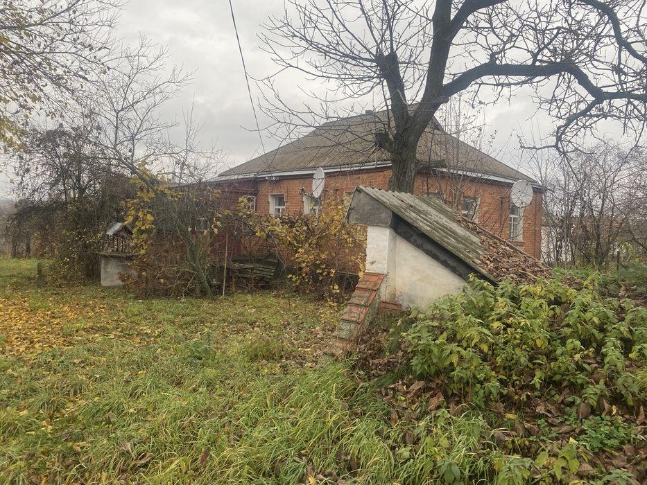 Будинок біля озера