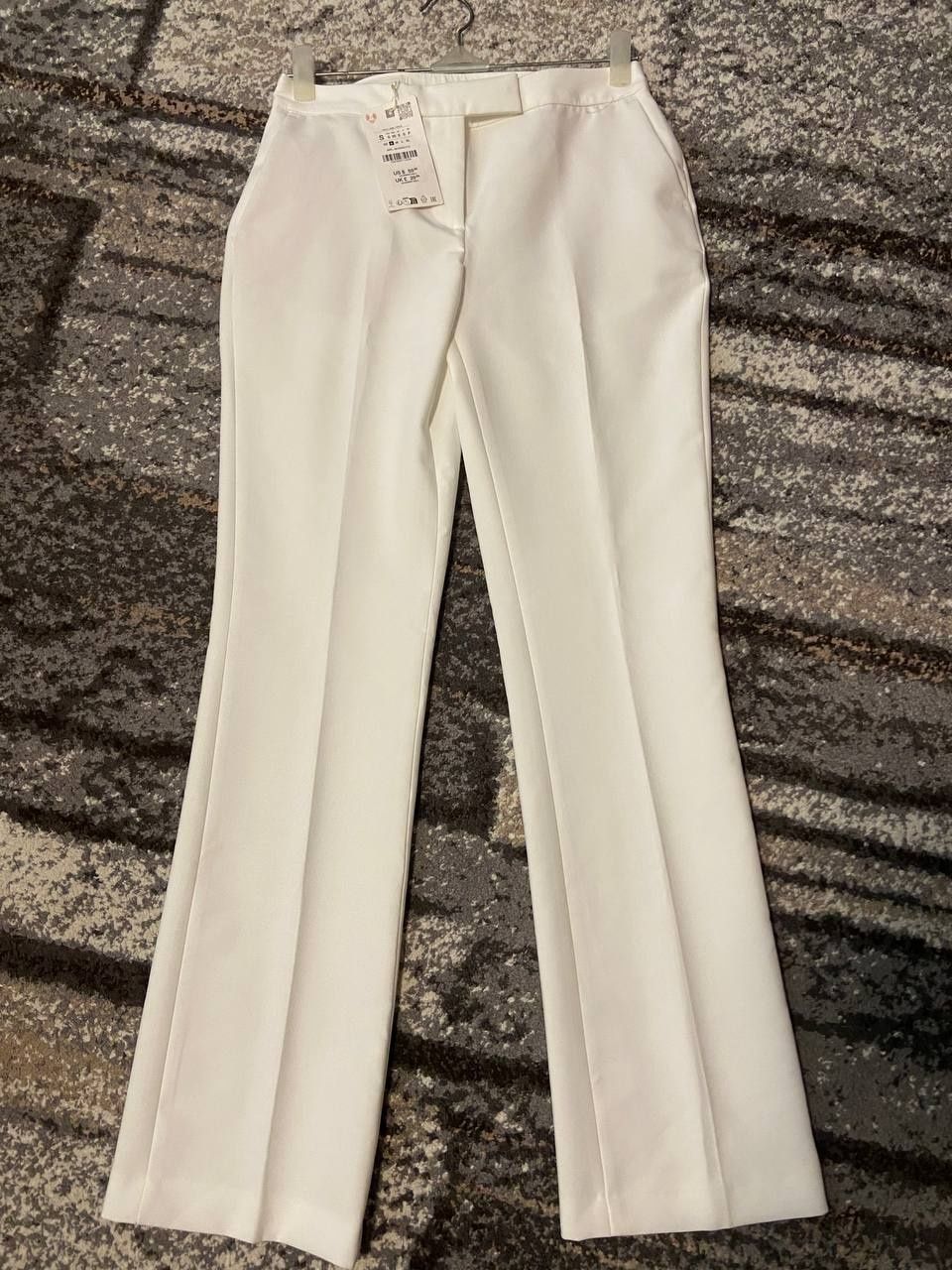 Женски брюки Zara
