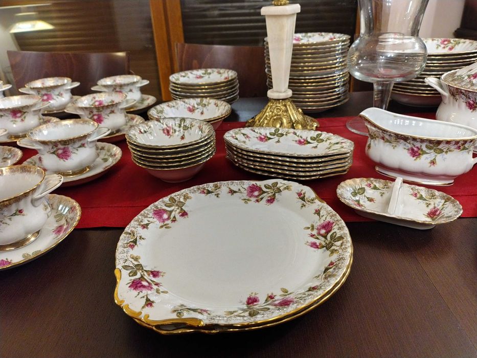 Serwis Obiadowy Porcelana Chodzież Iwona na 12 Osób