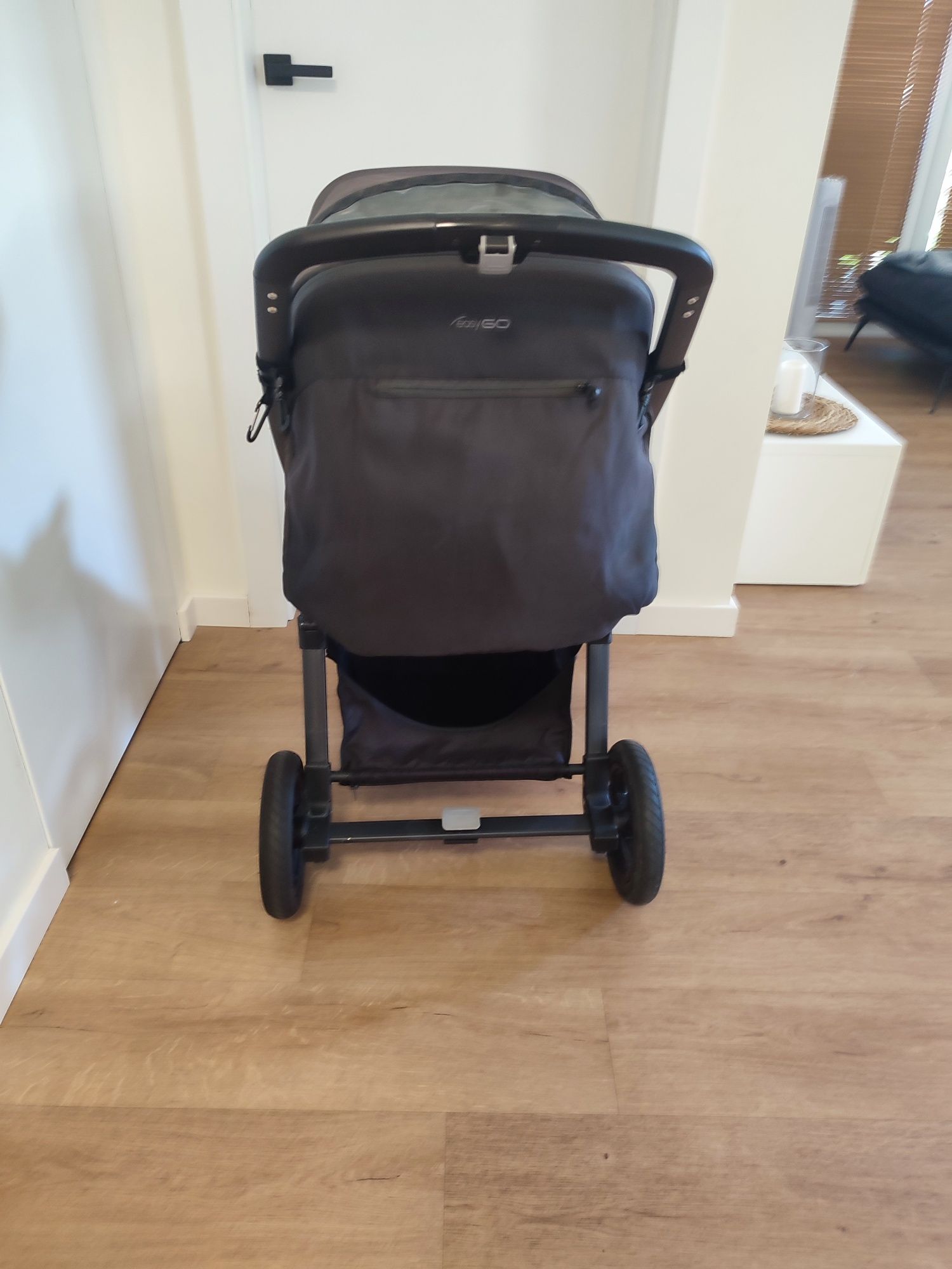 Wózek spacerowy EasyGo Quantum czarny