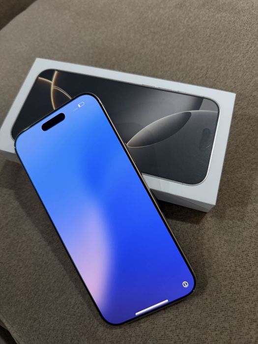 Iphone 16 Pro Max como Novo