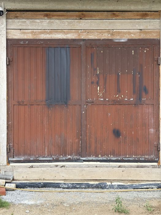 Brama garażowa z płyty obornickiej  2,57 x 2,07
