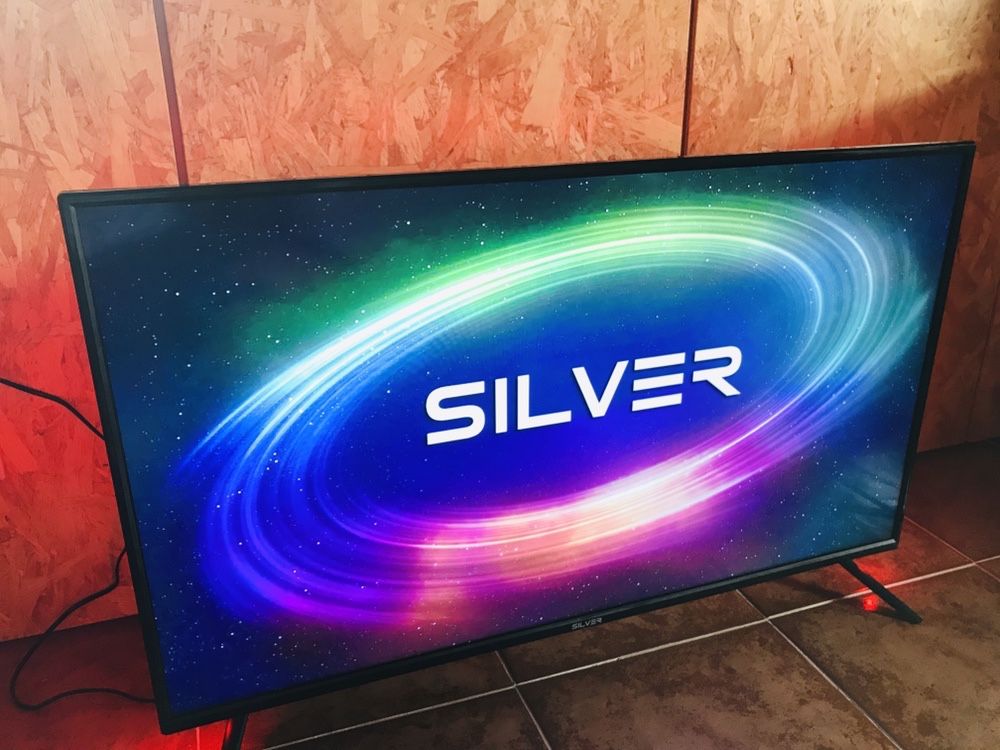 Lcd Smart TV Led Silver 40