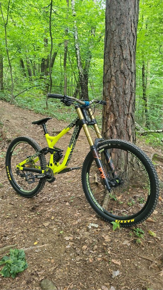 Commencal supreme v3 DH