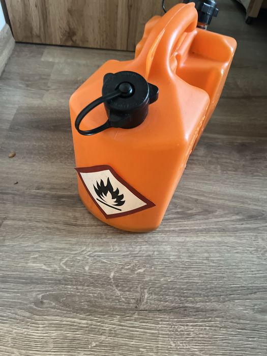 Stihl FS 120 plus karnister dwukomorowy kosa spalinowa. Bardzo dobry