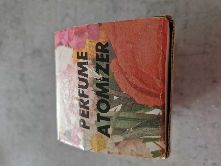 Frasco de perfume com bomba vintage