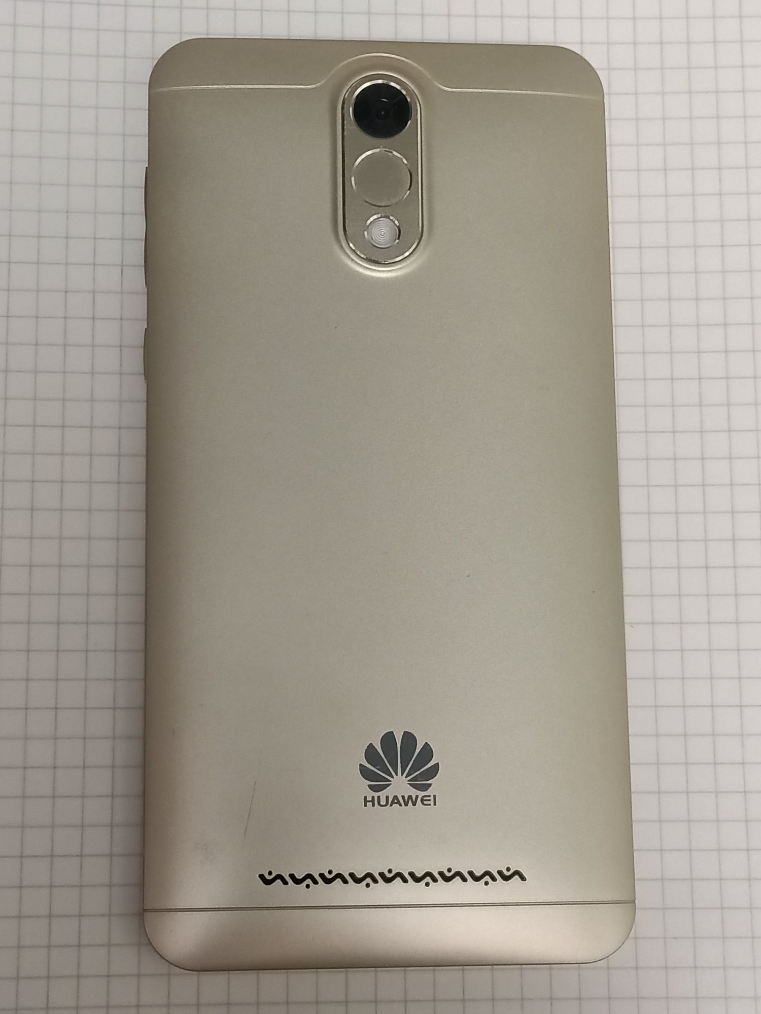Телефон Huawei M9 б/у, как новый.