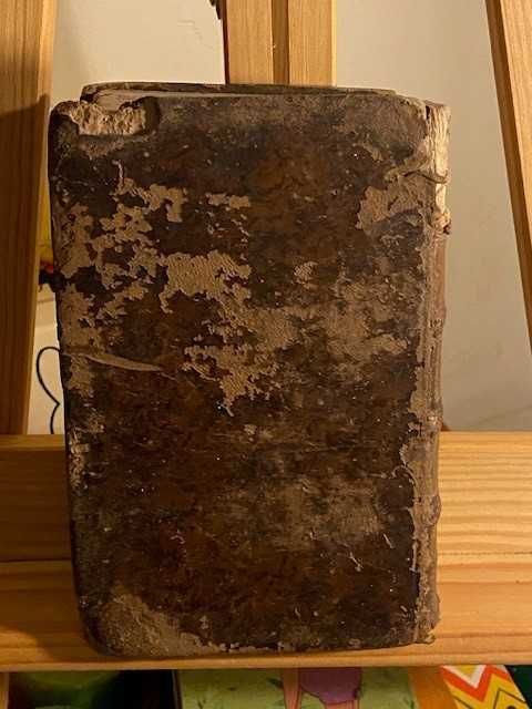 Dicionário Raro – Petit Dictionnaire François et Latin [Século XVIII]