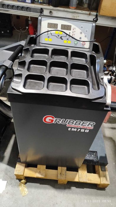 Wyważarka do kół LASER GRUBBER EM780