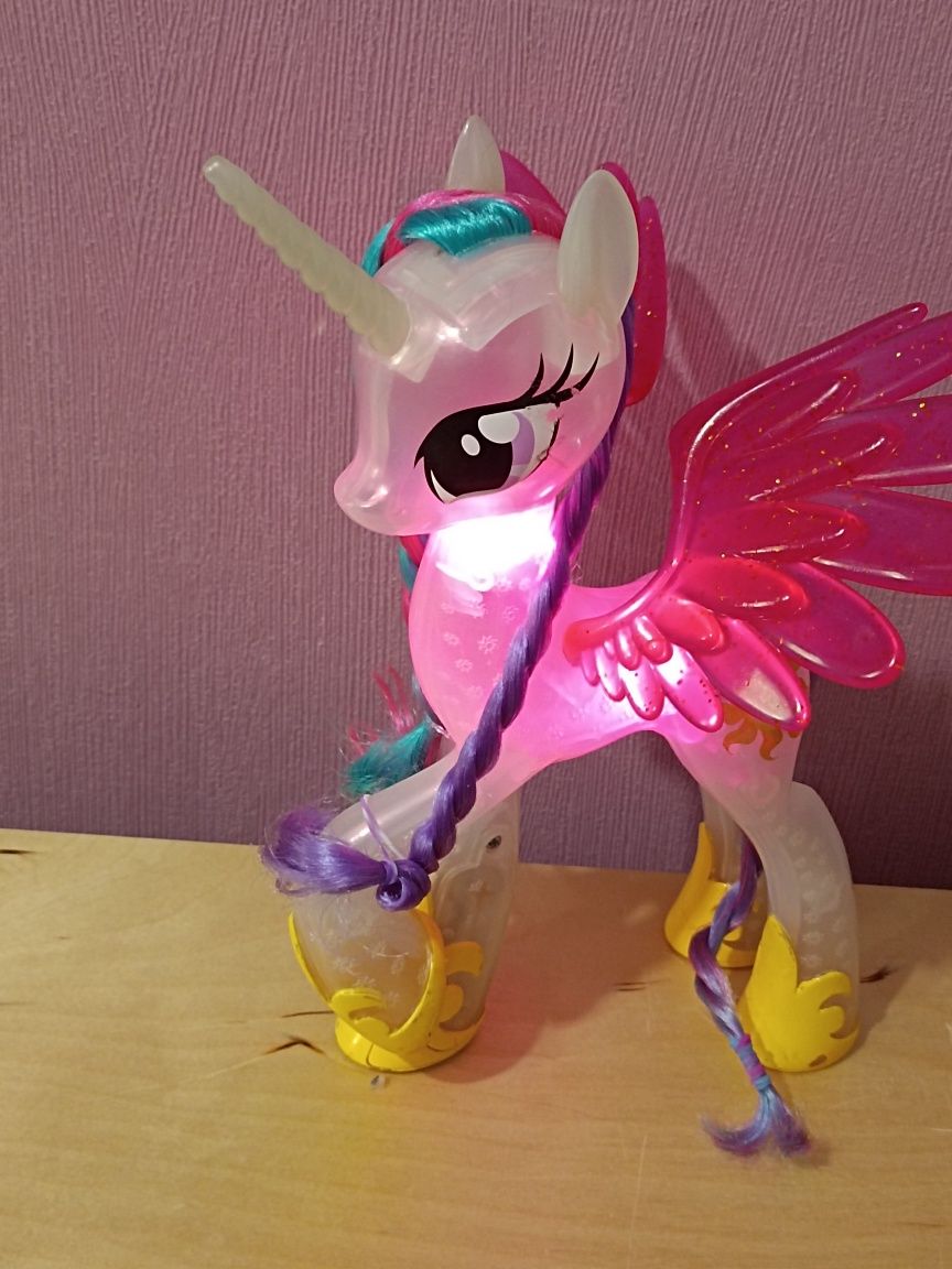 My Little Pony Princess Celestia duża świeci G4 Hasbro figurka MLP