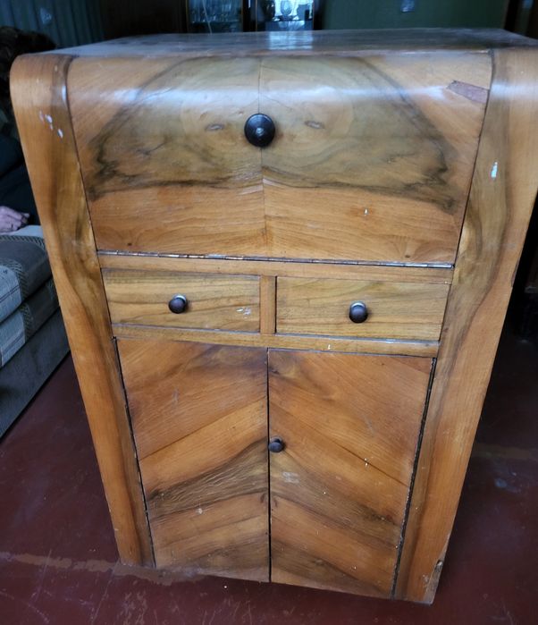 Продам комод под реставрацию