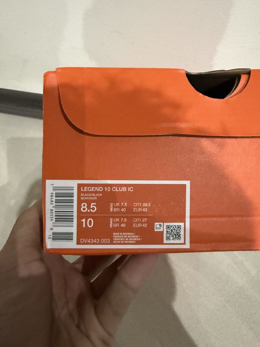 Buty halowe Nike Legend 10 Club IC rozmiar 42