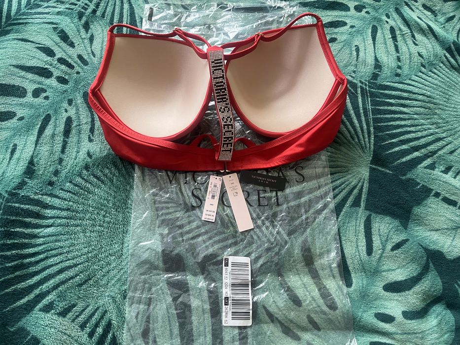Stroj kapielowy gora stanik victoria secret 85d 38d