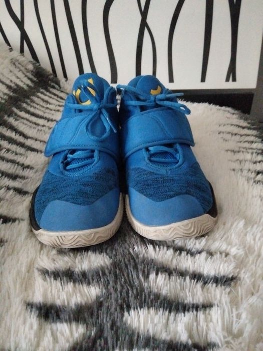 Баскетбольні кросівки nike kd trey 5