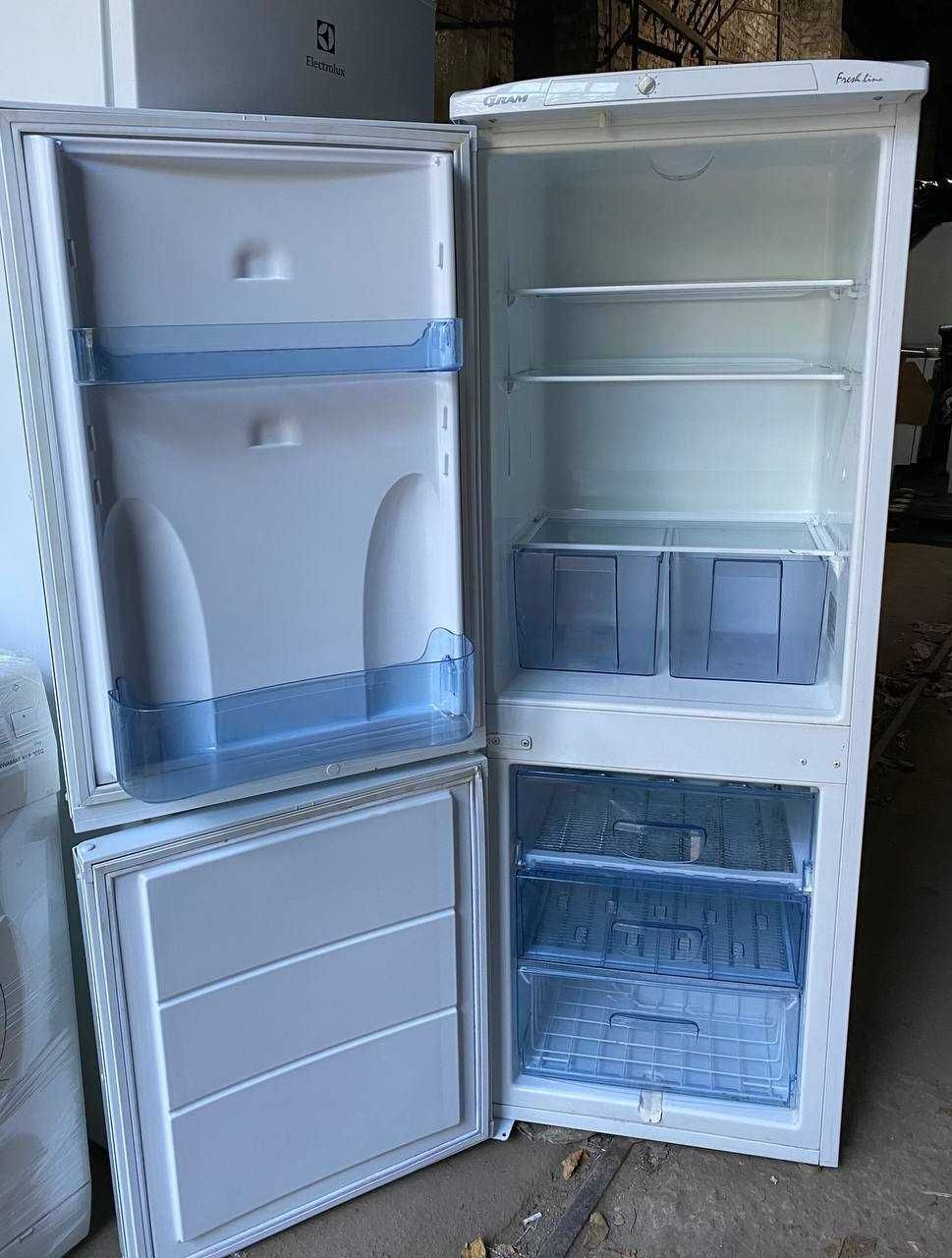 Холодильник з морозилкою Gram KF 250-10(h) ( 246 л) з Європи