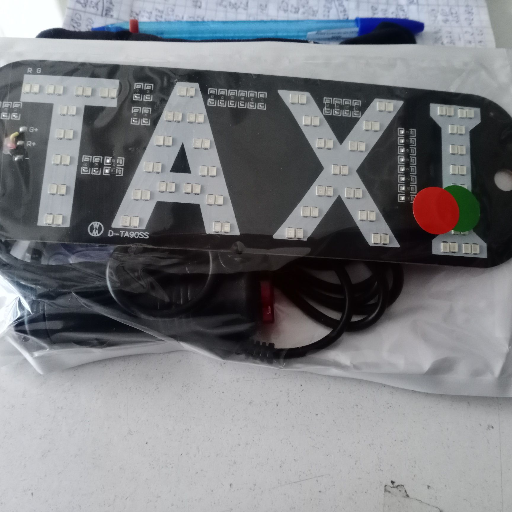 Табличка   такси .