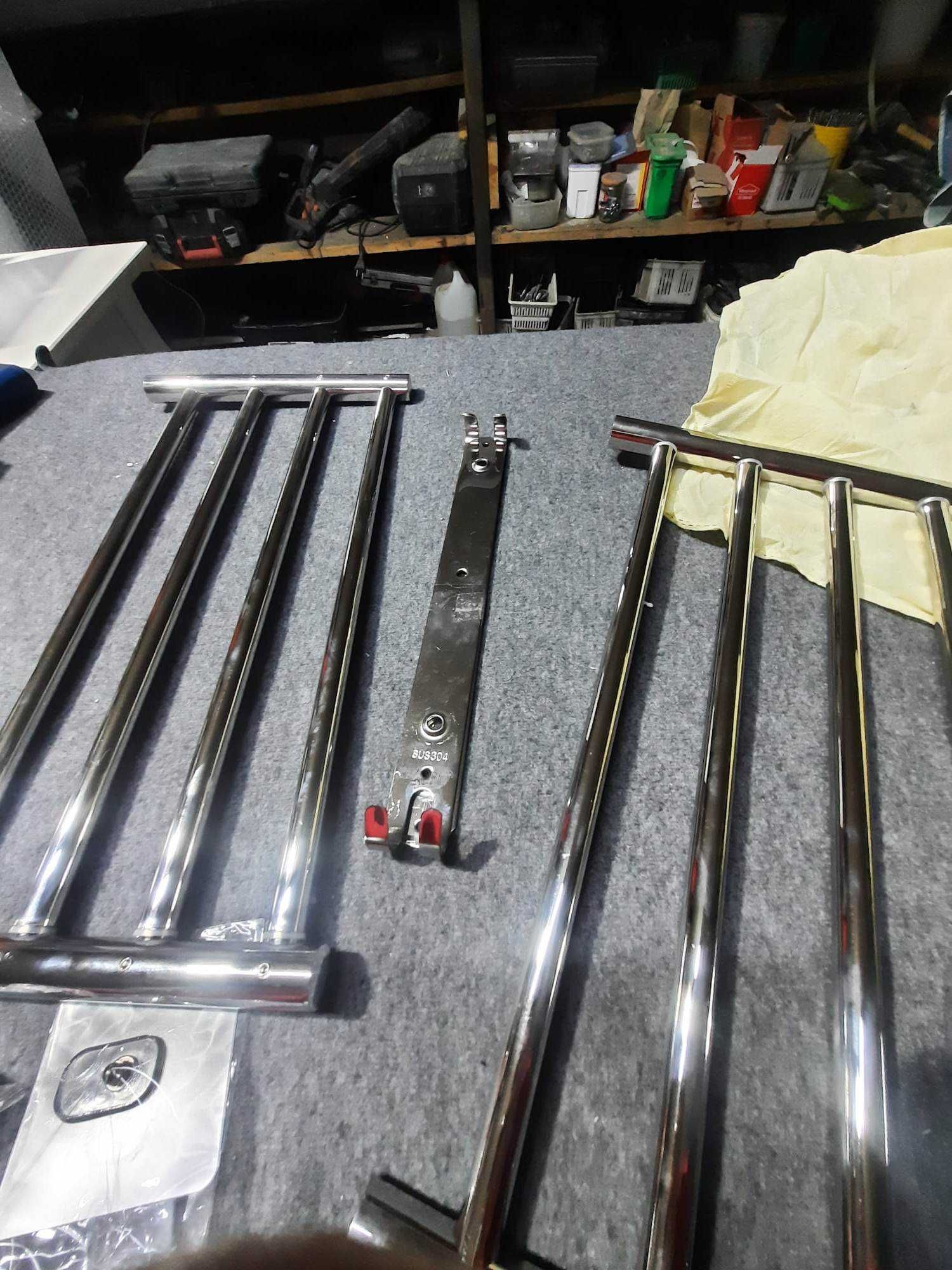 uchwyt na ręczniki metalowy