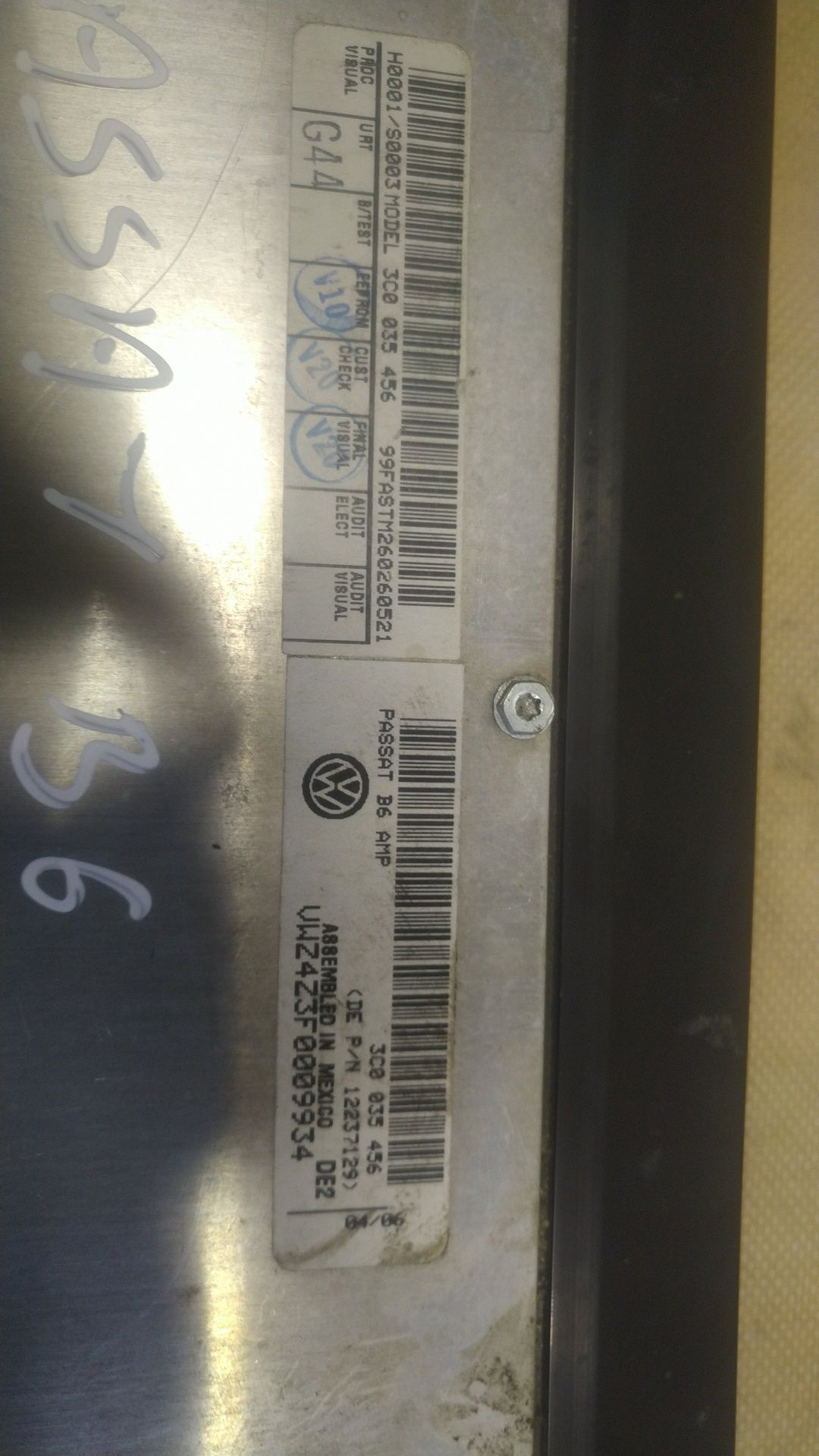 ) Passat B6 wzmacniacz
